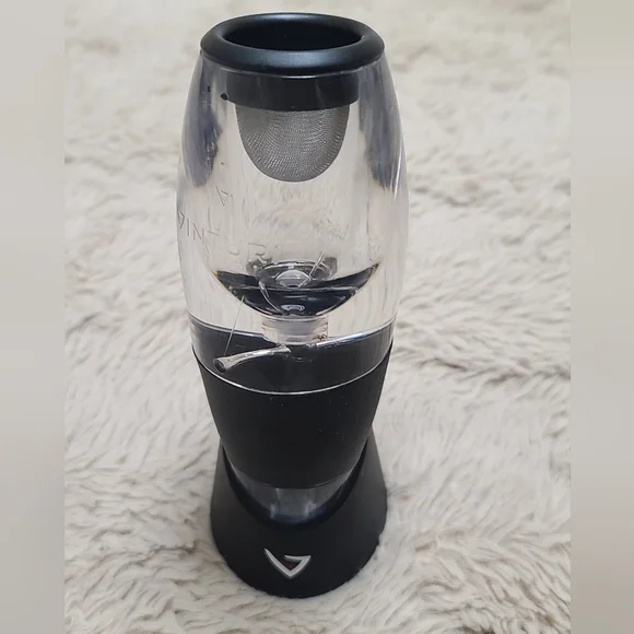 Vinturi Red Wine Aerator with Stand - Picture 4 of 4